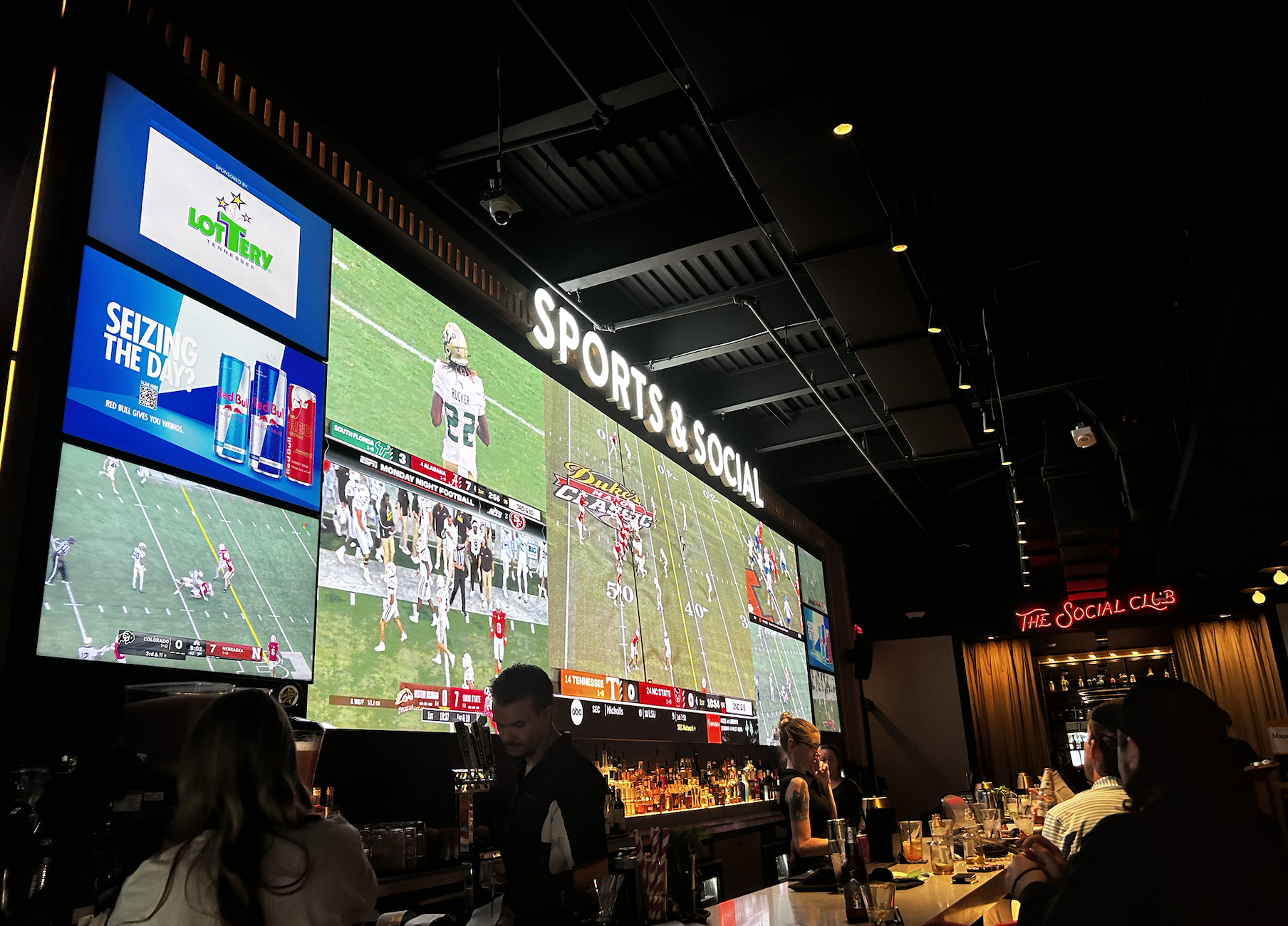 Bar photo 1